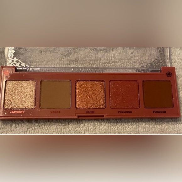 Colourpop Cherish, Amour, & Lyric 5 Pan Eyeshadow Bundle BNIB. - Picture 4 of 10